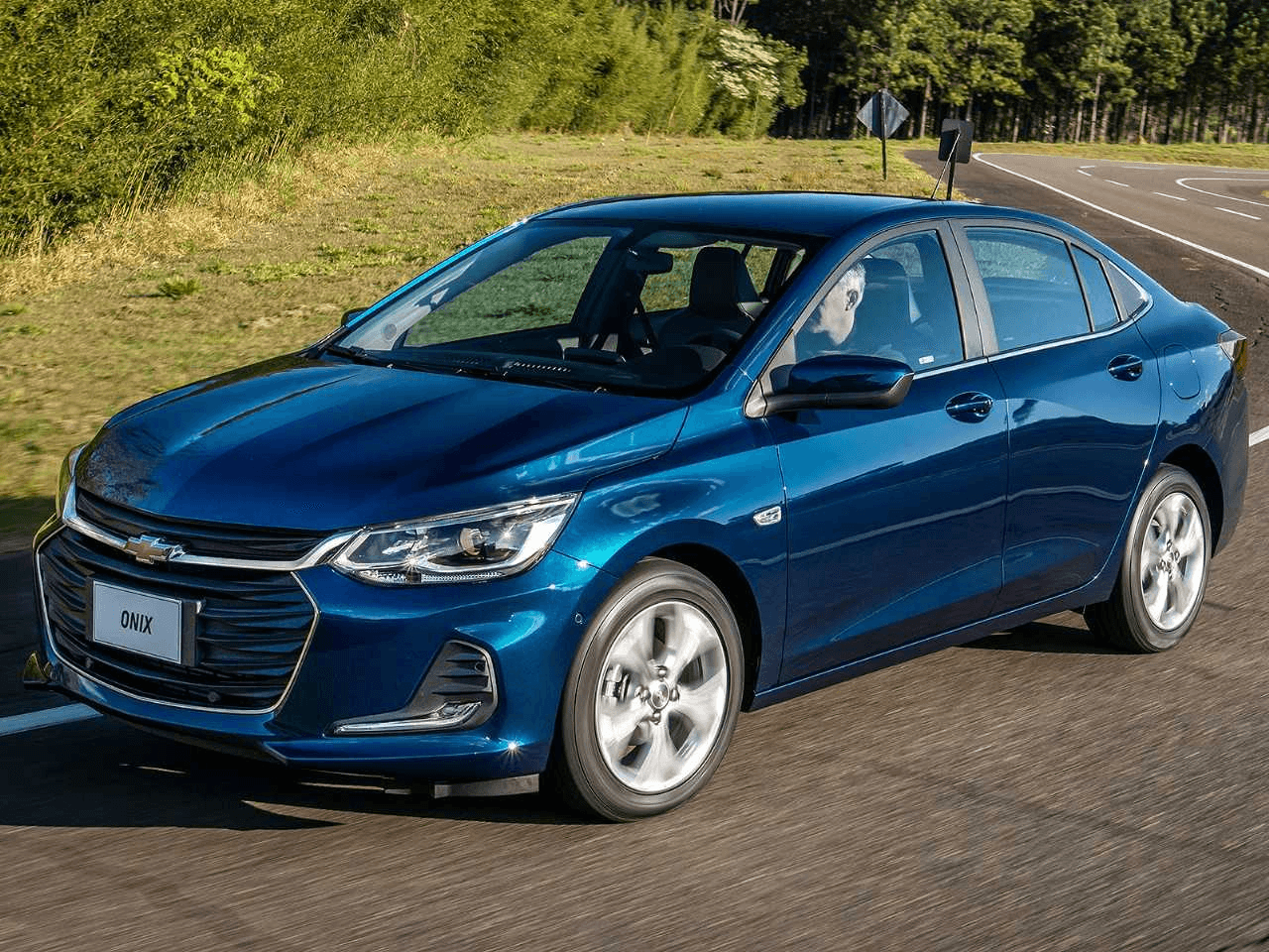 Chevrolet Onix Plus - imagem 2